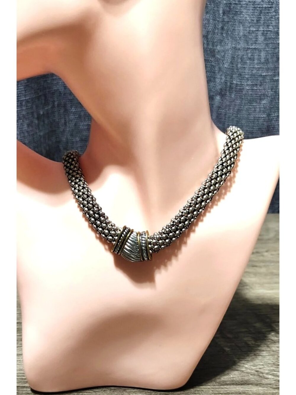 Silver Tone Mesh Popcorn Caviar Chain Necklace 18" Front Magnetic Closure Chunky